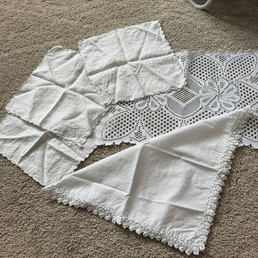 5 Piece LOT Vintage Handkerchiefs Doily Table Runner Crochet Coverlet Napkins